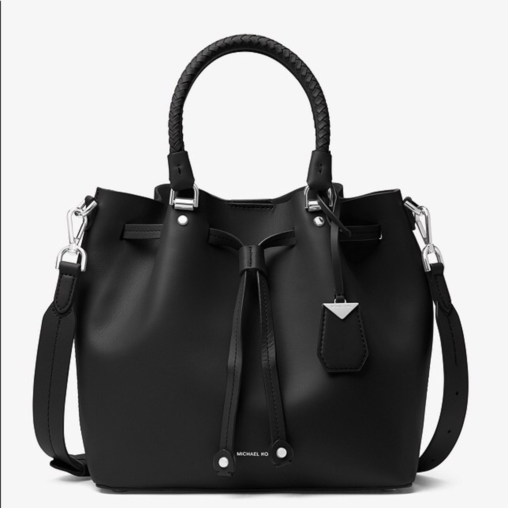 ❌ SOLD❌Michael Kors Blakely bucket bag